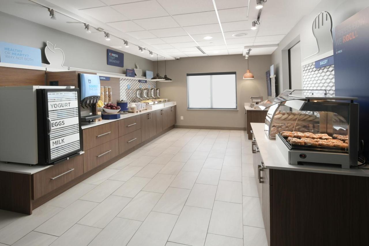Holiday Inn Express & Suites - Williamstown - Glassboro By Ihg Buitenkant foto