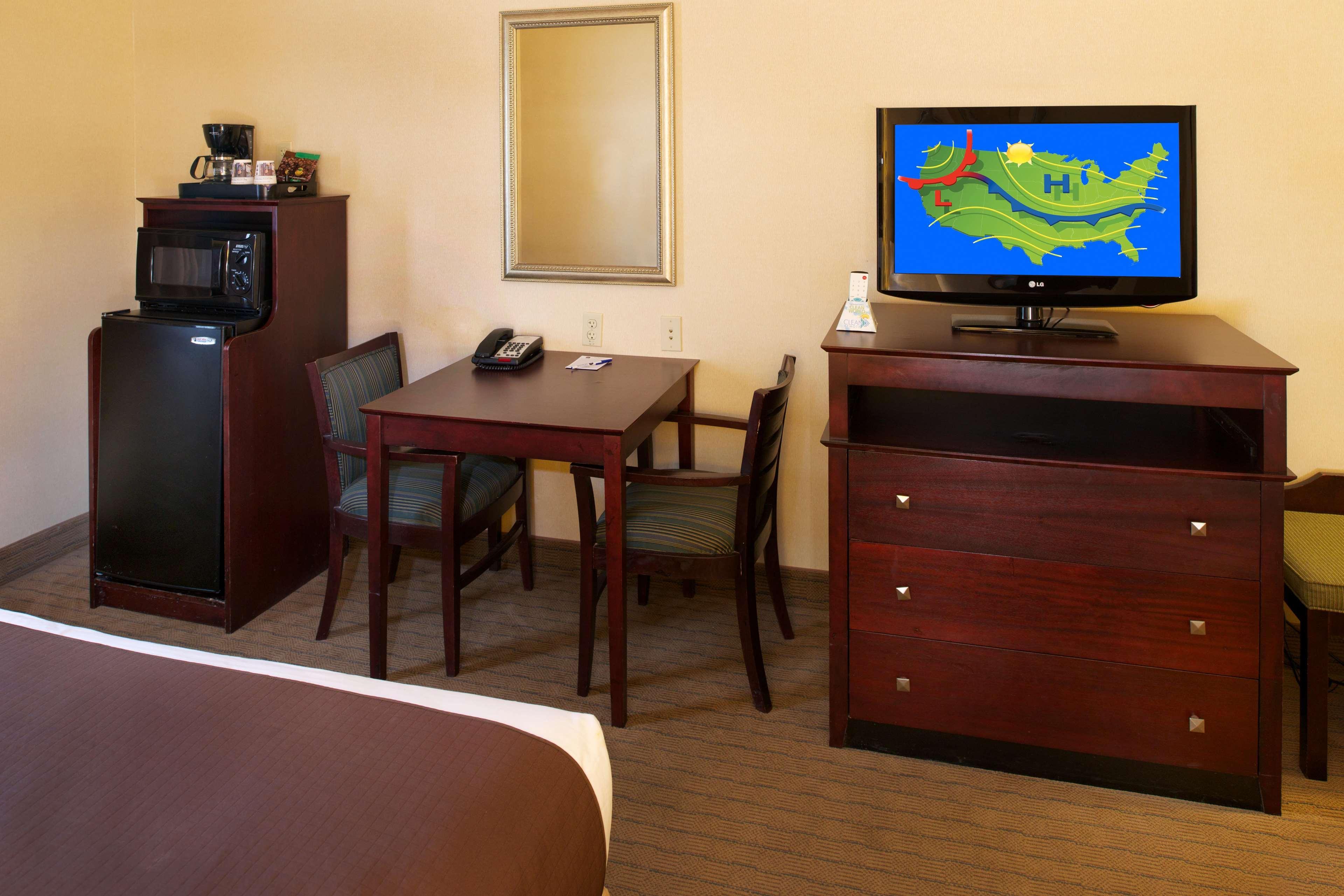 Holiday Inn Express & Suites - Williamstown - Glassboro By Ihg Buitenkant foto
