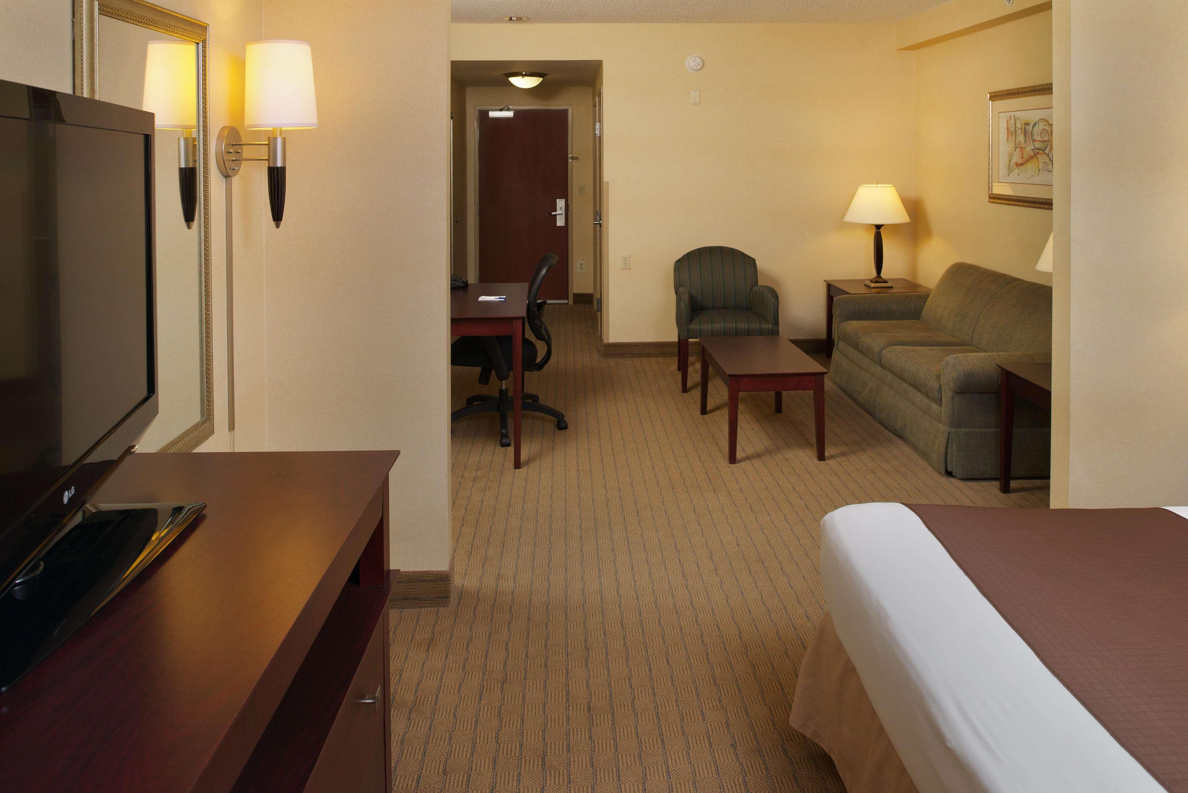 Holiday Inn Express & Suites - Williamstown - Glassboro By Ihg Buitenkant foto