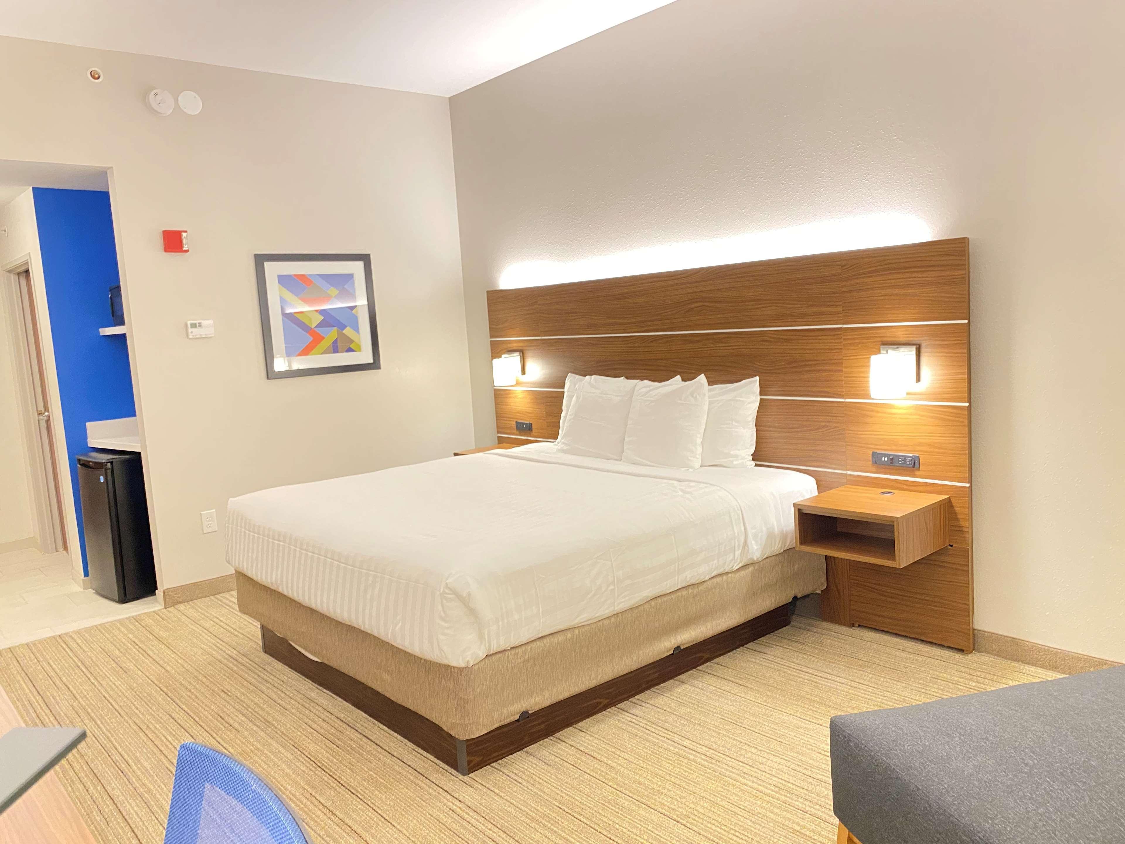Holiday Inn Express & Suites - Williamstown - Glassboro By Ihg Buitenkant foto