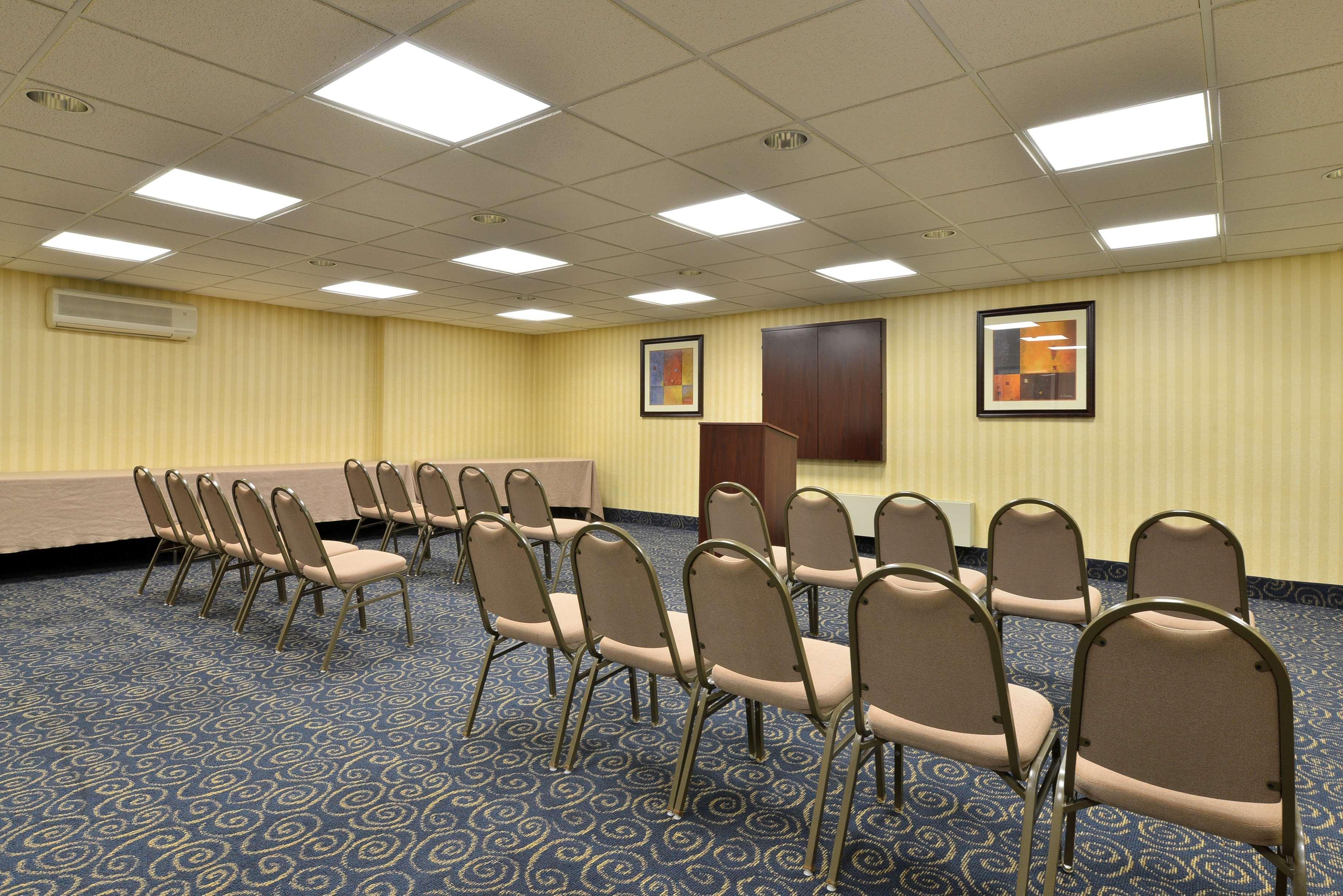 Holiday Inn Express & Suites - Williamstown - Glassboro By Ihg Buitenkant foto