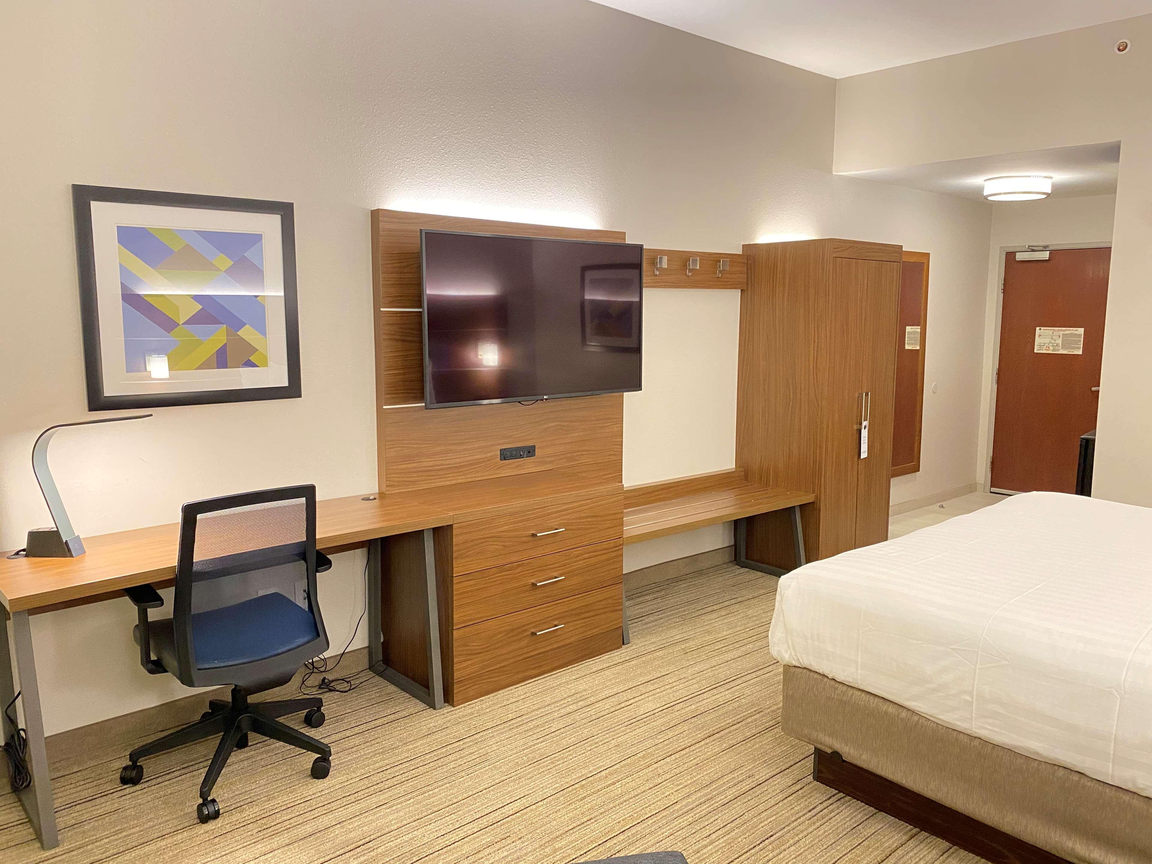 Holiday Inn Express & Suites - Williamstown - Glassboro By Ihg Buitenkant foto