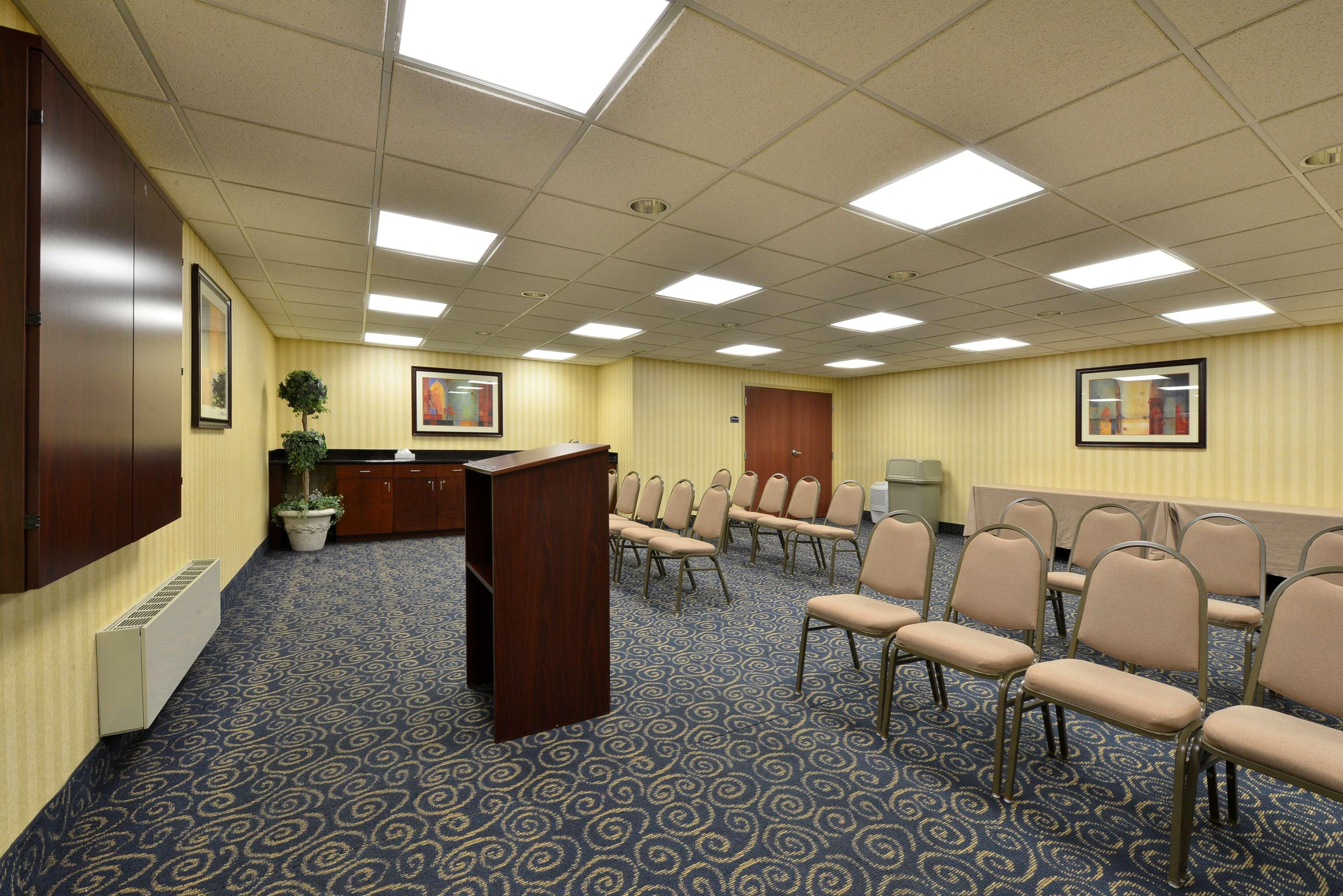 Holiday Inn Express & Suites - Williamstown - Glassboro By Ihg Buitenkant foto